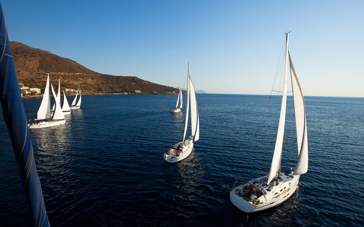 Luxury yachts. Cruise sailing.
