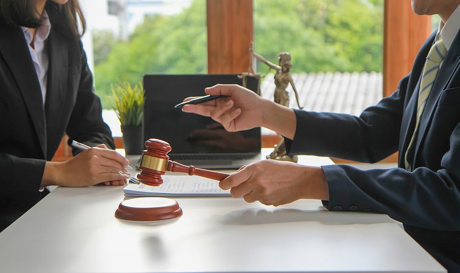 Litigation Lawyer Toronto